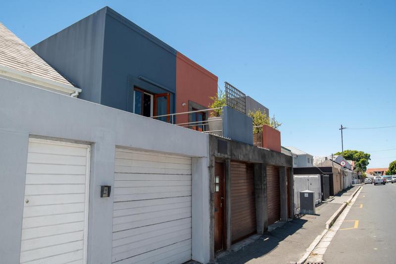 2 Bedroom Property for Sale in Sea Point Western Cape